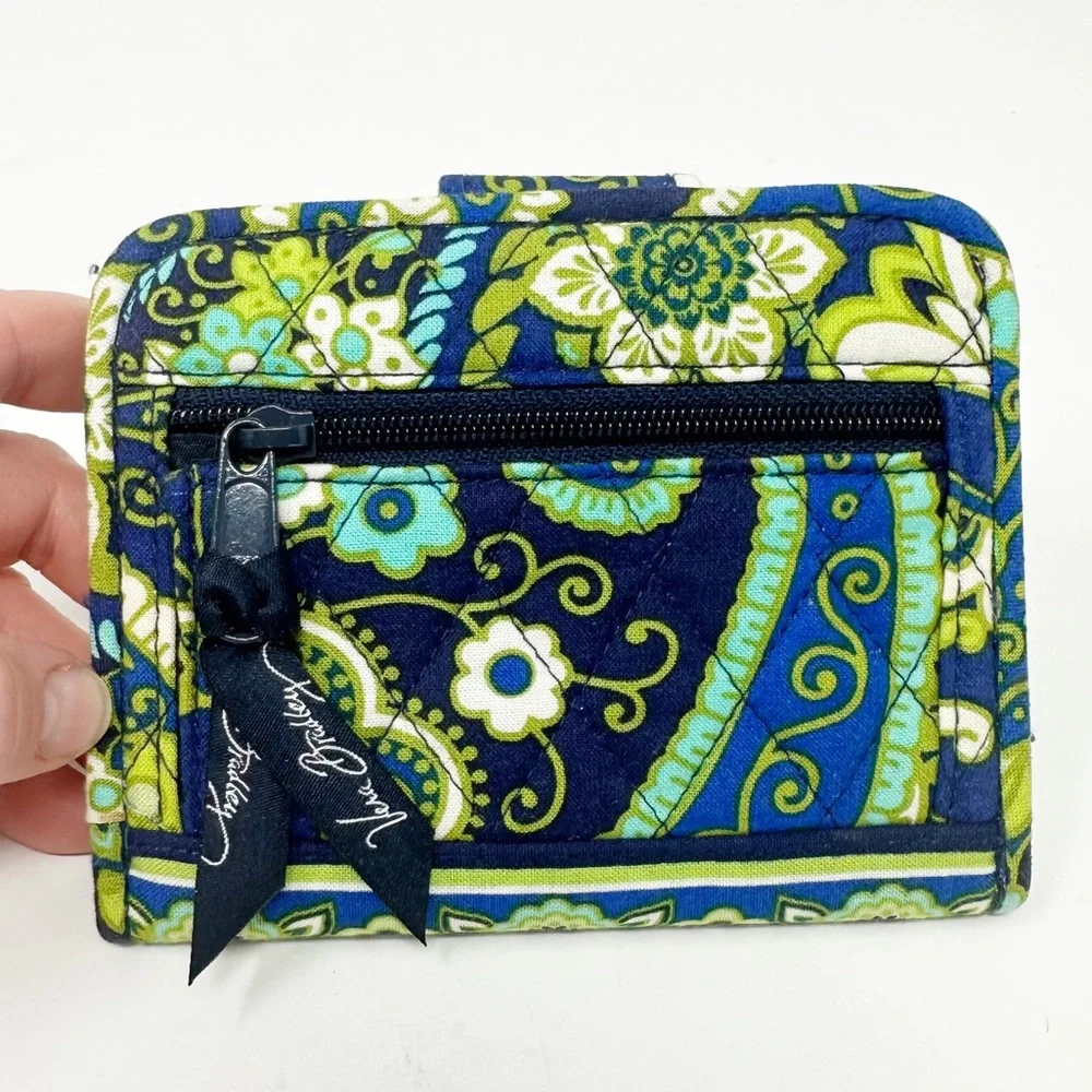 VERA BRADLEY SNAPPY‎ BI-FOLD WALLET PAISLEY RHYTHM & BLUES